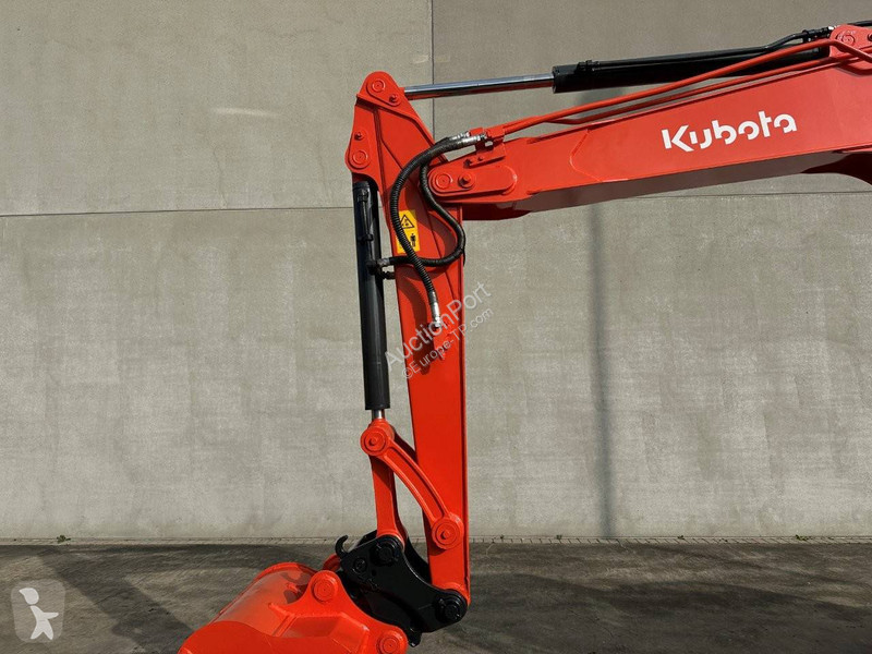 Escavadora Kubota KX175-5