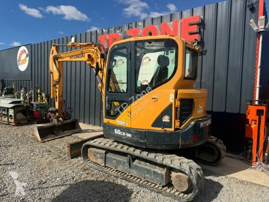Escavadora Hyundai ROBEX 60CR-9A