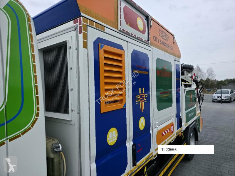 Camion Mitsubishi CANTER odkurzacz koparka...