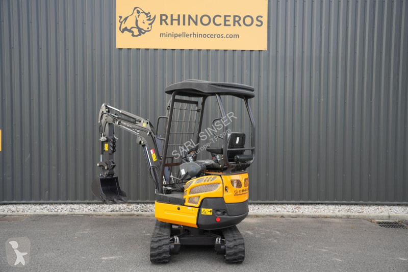 Escavadora Rhinoceros  XN-16