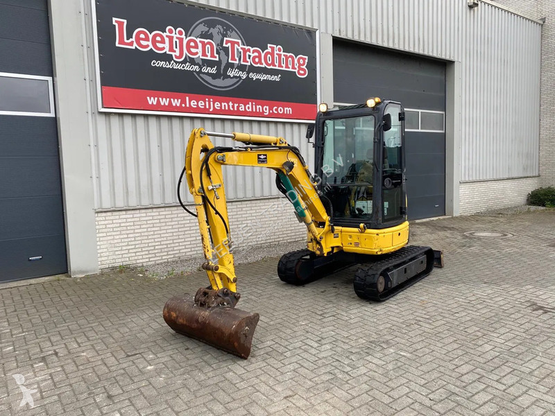 Excavator Komatsu PC26MR-3