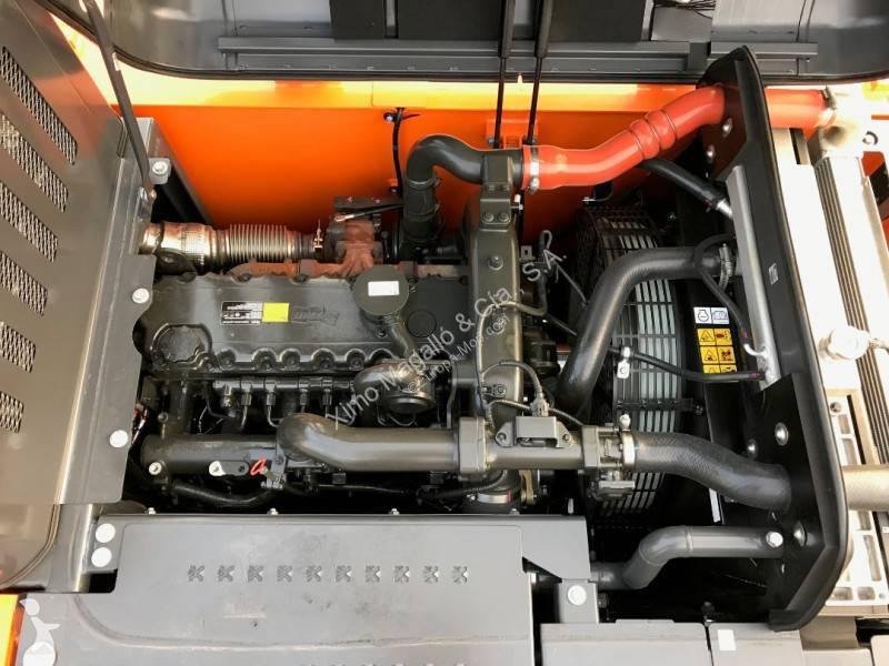 Escavadora Doosan DX210W-7