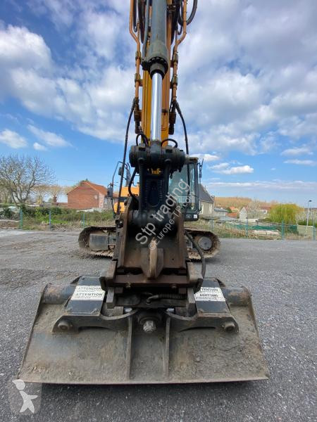 Escavadora Hyundai HX 140L