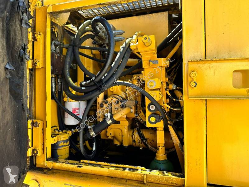 جرافة Komatsu 6K
