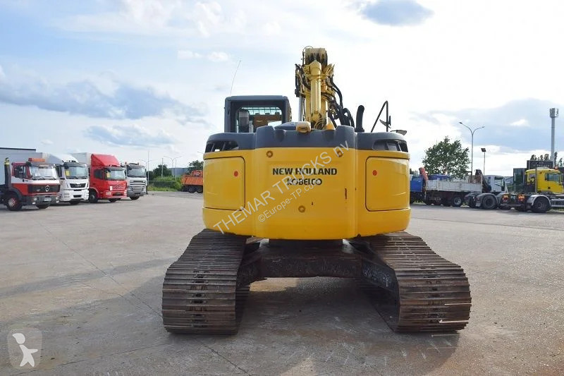 Escavatore New Holland Kobelco E235B SR-LCT