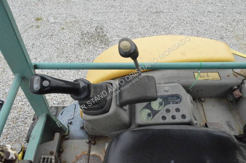 Escavadora Yanmar -4