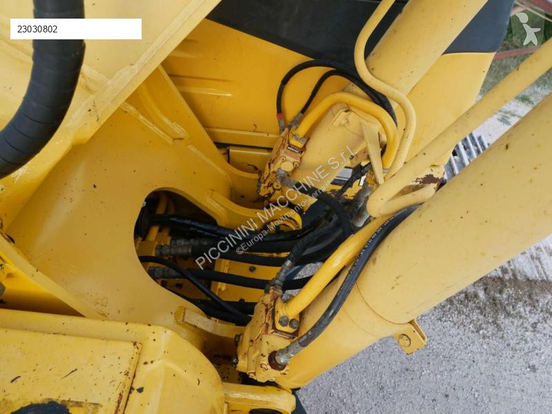 Escavatore Komatsu PC180NLC-7K