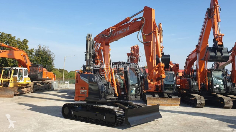 Excavadora Hitachi -7