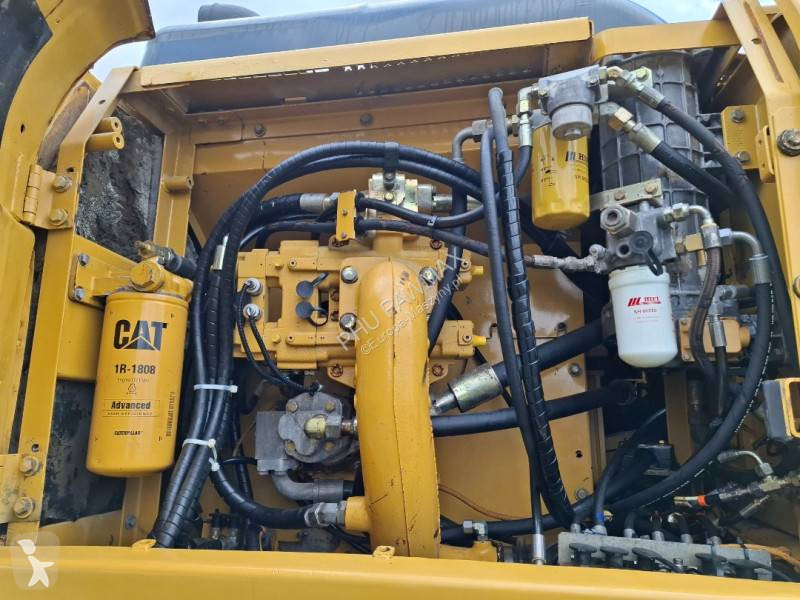 Excavator Caterpillar L