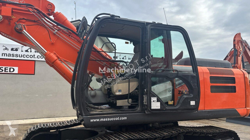 Escavatore Hitachi -5B