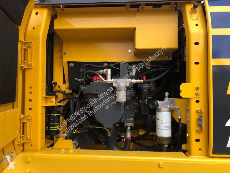 Excavator Komatsu PC210LC-11