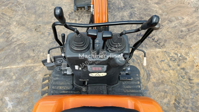 Escavatore Hitachi ZX10U-2