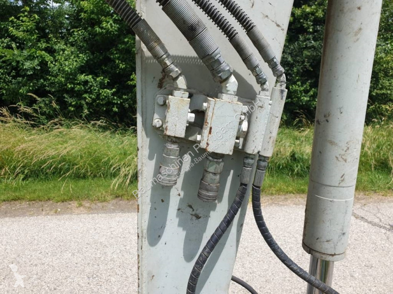 Escavadora Takeuchi