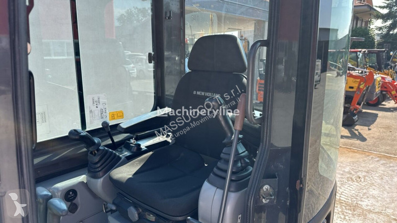 Escavatore New Holland E39B