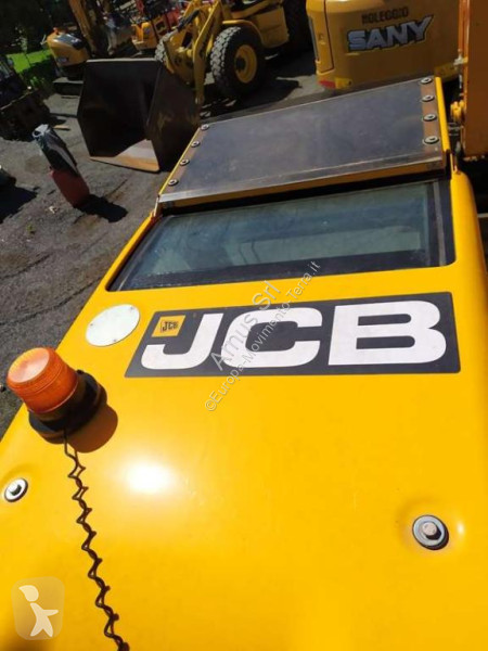 Excavator JCB