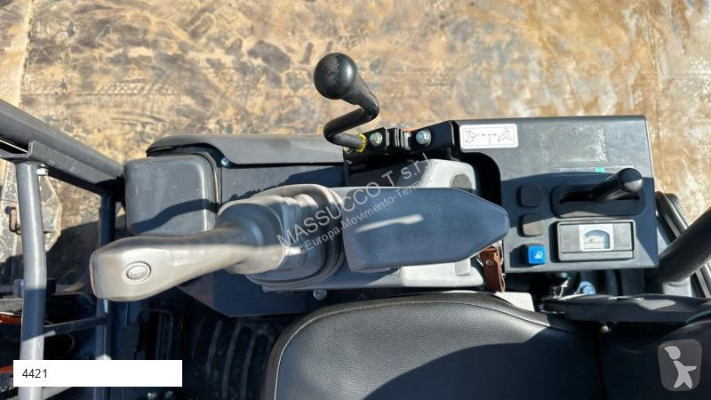 Escavatore Hitachi ZX17U-5A-YR