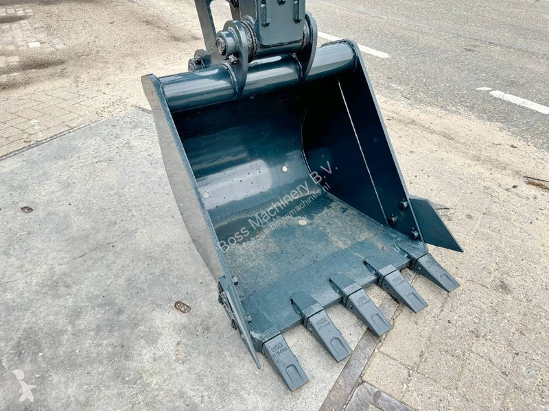 Skovl Hyundai HX60 - New / Unused / 2024 Model