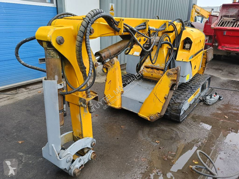 Skovl Brokk 330 remote demolition robot sloop...