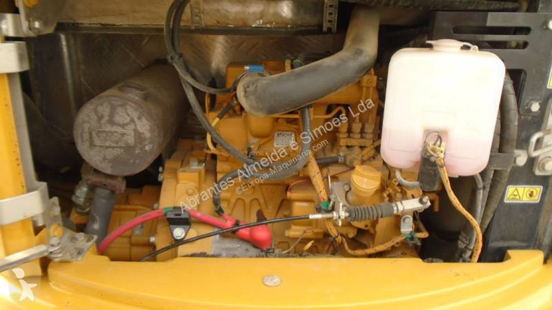 Escavadora Caterpillar
