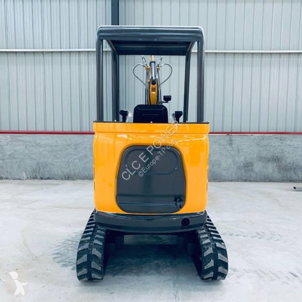 Lopatový nakládač CLC 2.6T