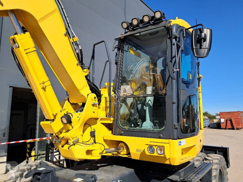 Багер Komatsu PW138MR-11E0