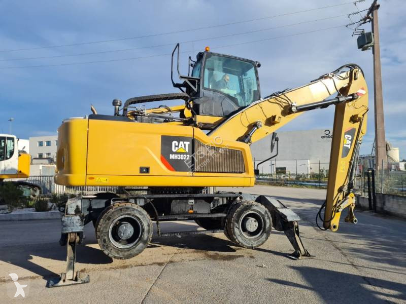 Escavatore Caterpillar MH3022