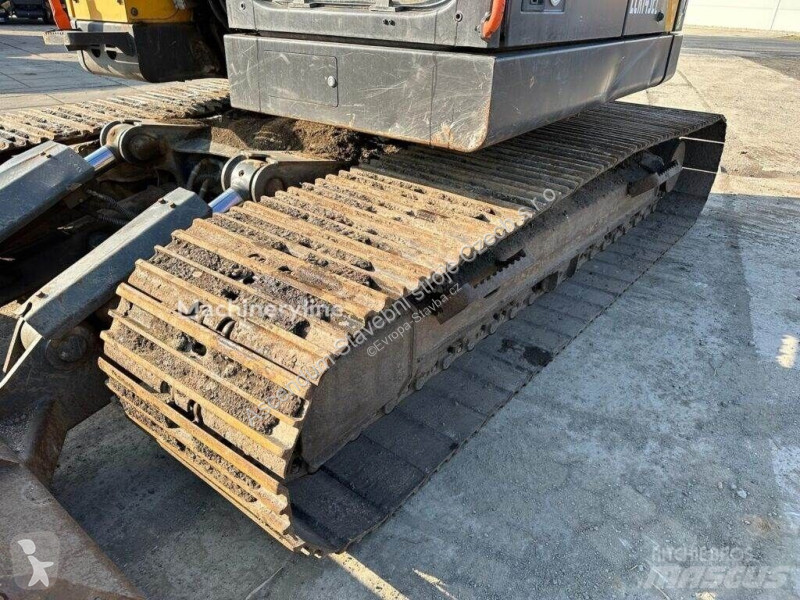 Escavadora Volvo ECR145EL