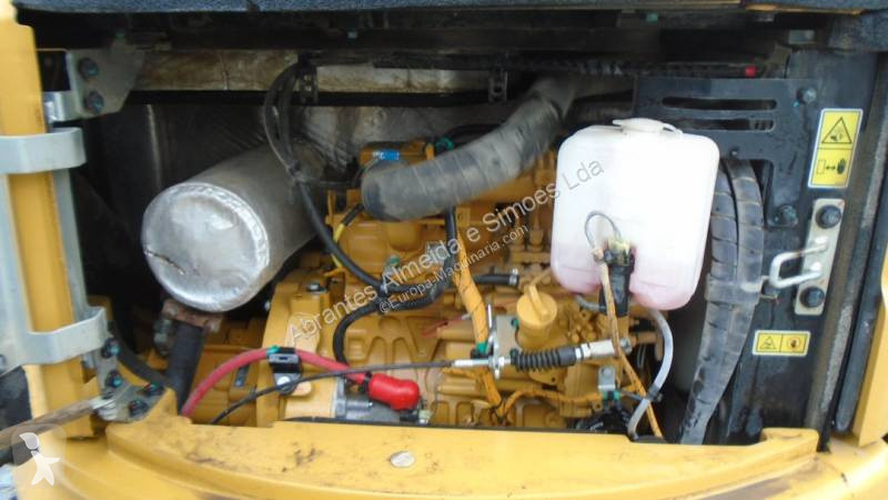 Escavadora Caterpillar