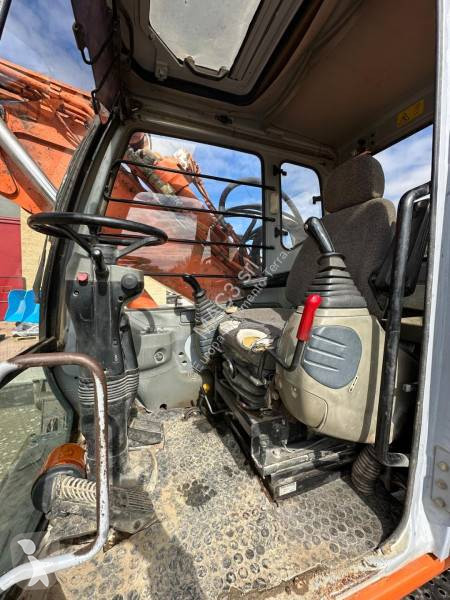 Escavatore Hitachi
