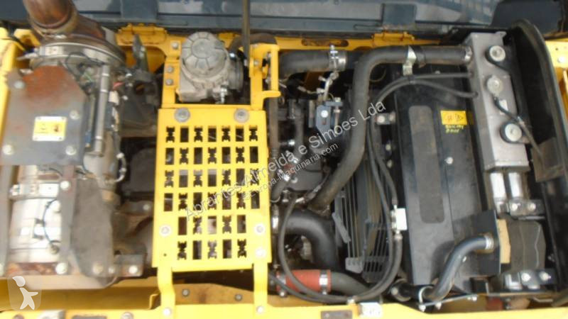Escavadora Komatsu 210 LC 10