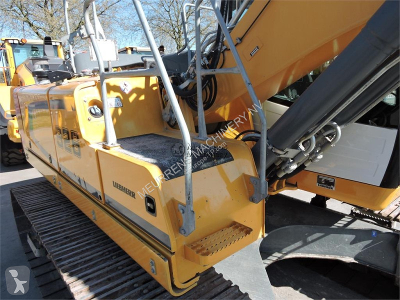 جرافة Liebherr R926LC