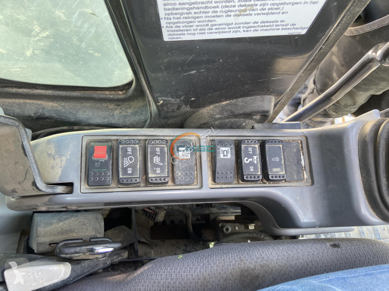Escavadora Hitachi -5B