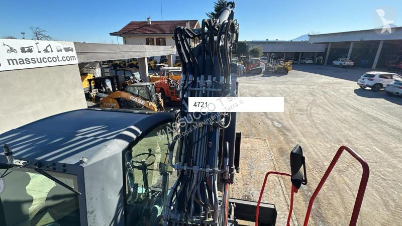 Excavator Terex