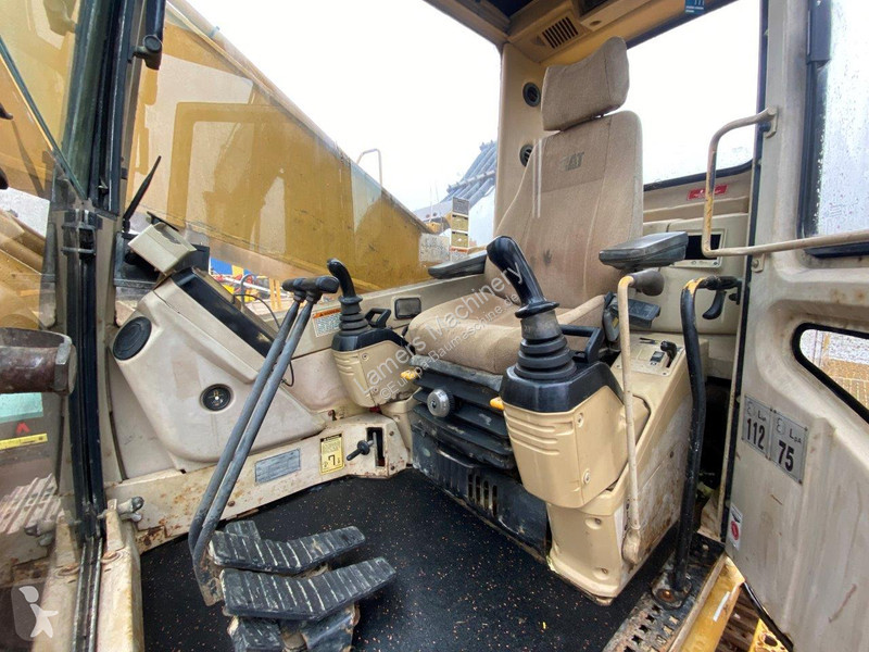 Escavatore Caterpillar NVT