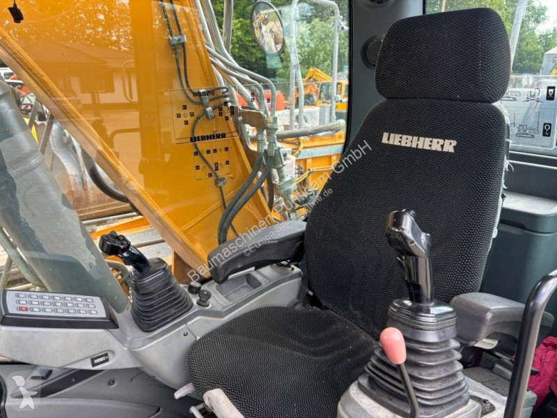 Escavadora Liebherr