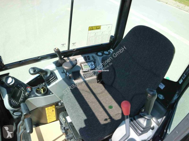 Lopatový nakládač Bobcat E27