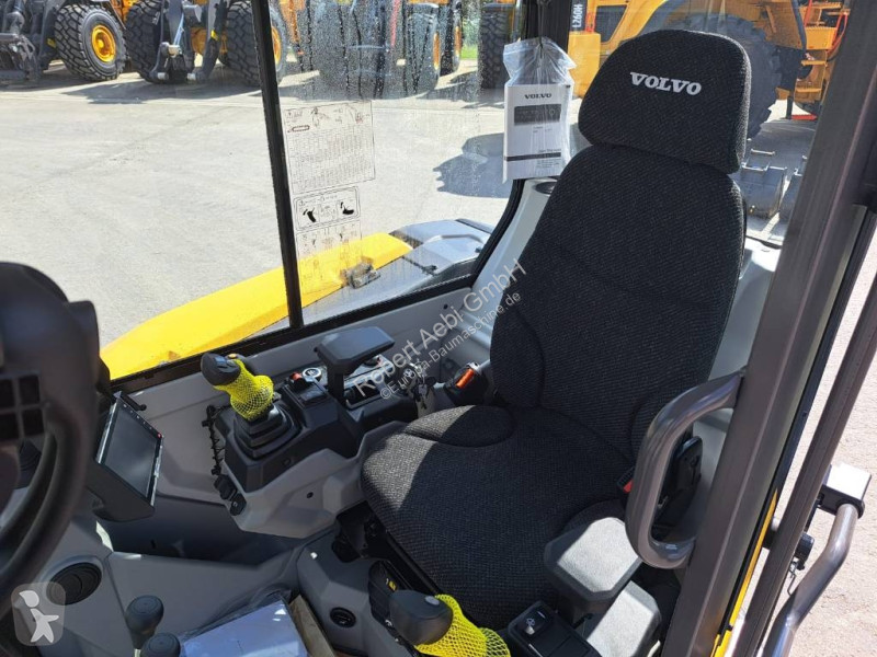 Escavadora Volvo EC 37 F