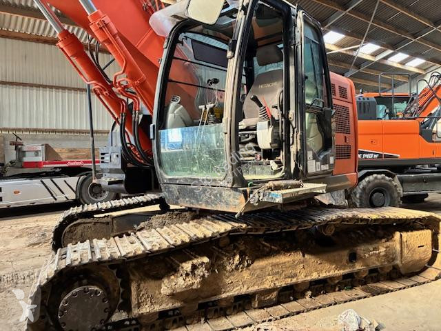 جرافة Hitachi 225USLC-5B