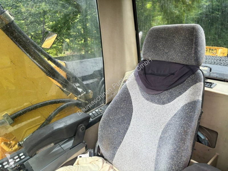 Excavator Caterpillar C