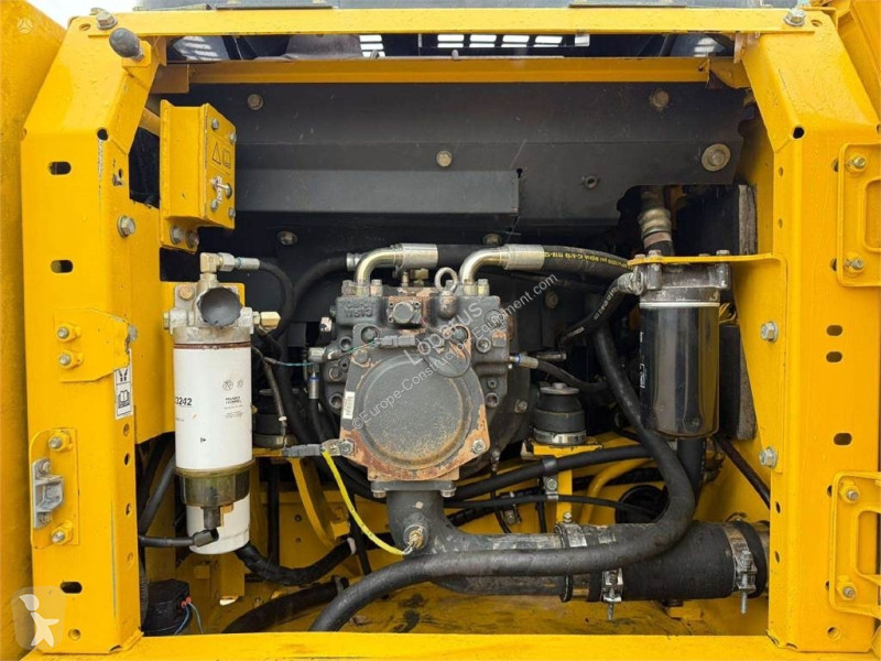 Escavatore Komatsu LC-8
