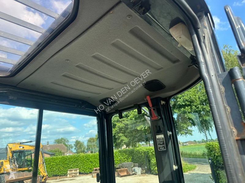 Escavadora Hitachi CLR