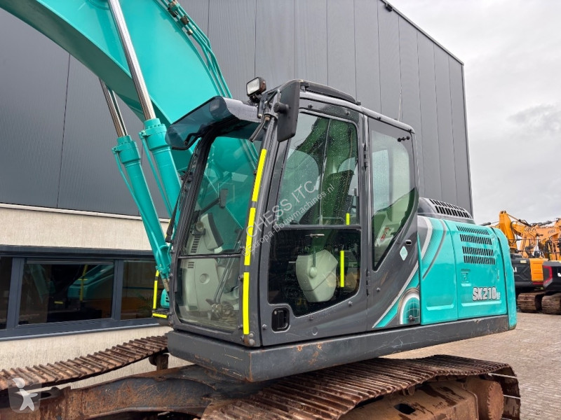 Escavadora Kobelco LC-10