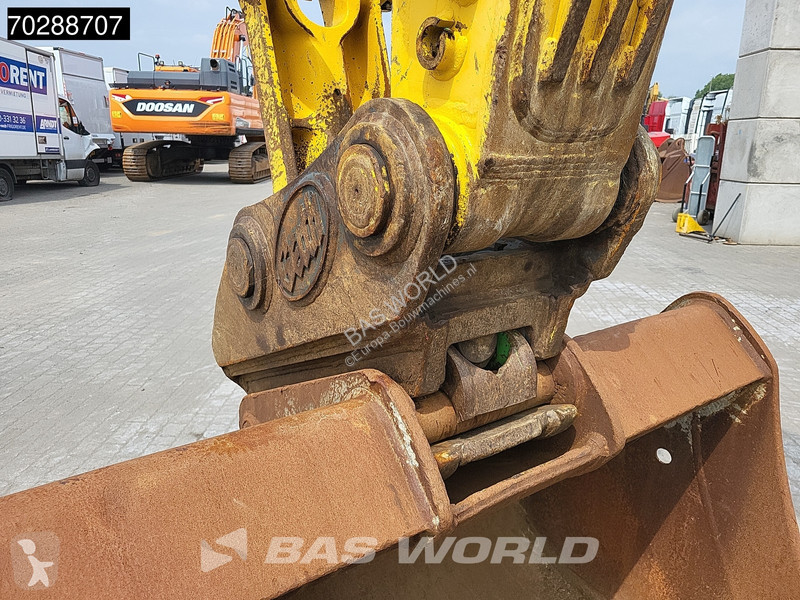 Excavator Komatsu PC210 LC-10