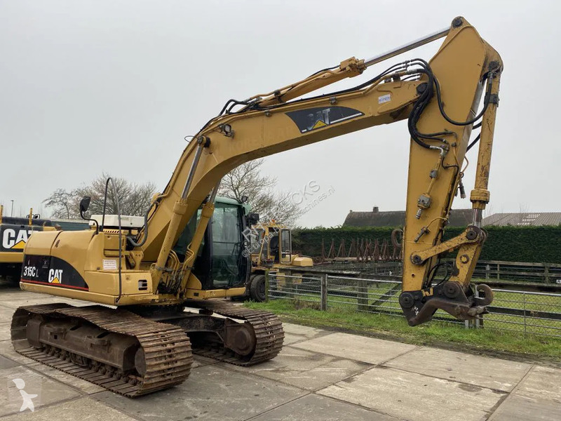 Excavator Caterpillar CAT C 17136 HOURS