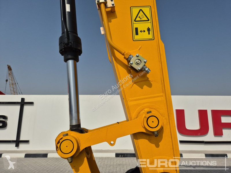 جرافة JCB JS215LC