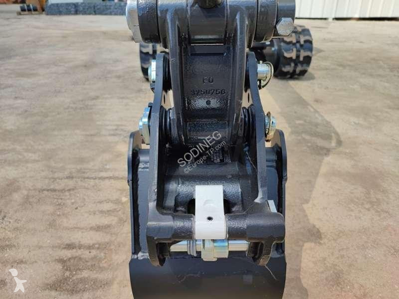 Escavadora Kato  VXE HD 17