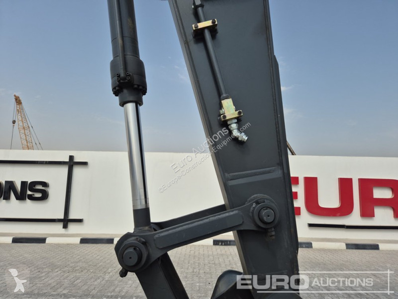 جرافة Hyundai R215L