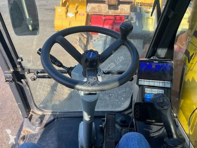 Escavatore Komatsu PW 148-10