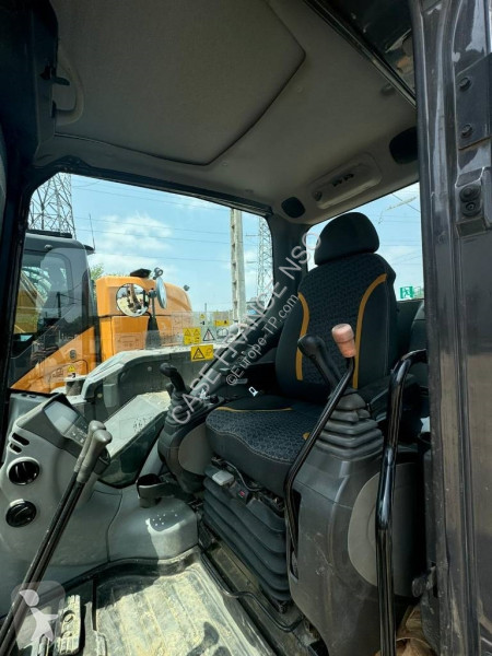 Excavator Case C