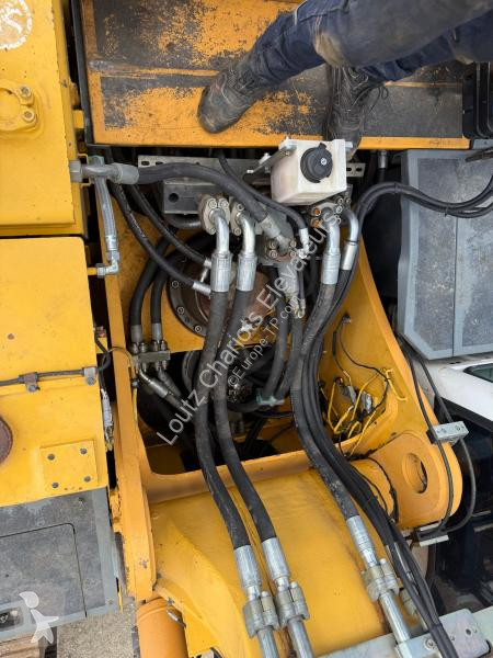 Escavadora Liebherr
